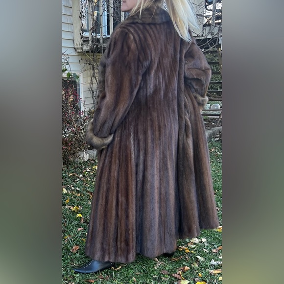 Beautiful Oscar de la Renta Sable Trimmed Tuxedo Mink Coat Extra Long - Picture 3 of 9